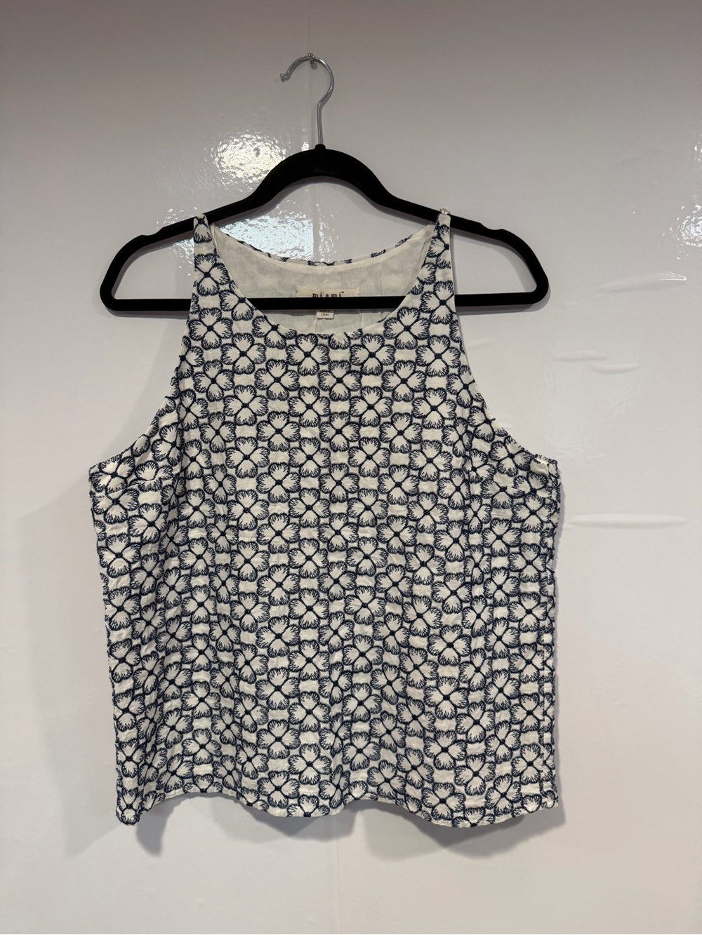 Sleeveless Floral Embroidered Miami NWT Print Tank Top - Navy on White